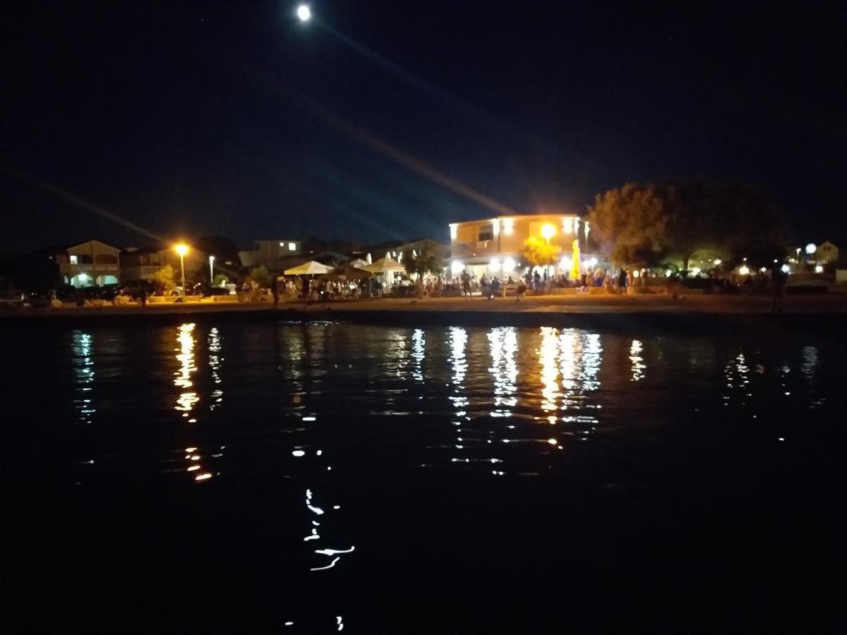 Familien Ferienhaus Vir Croatia 150M Strand Restaurant Einkaufen Экстерьер фото